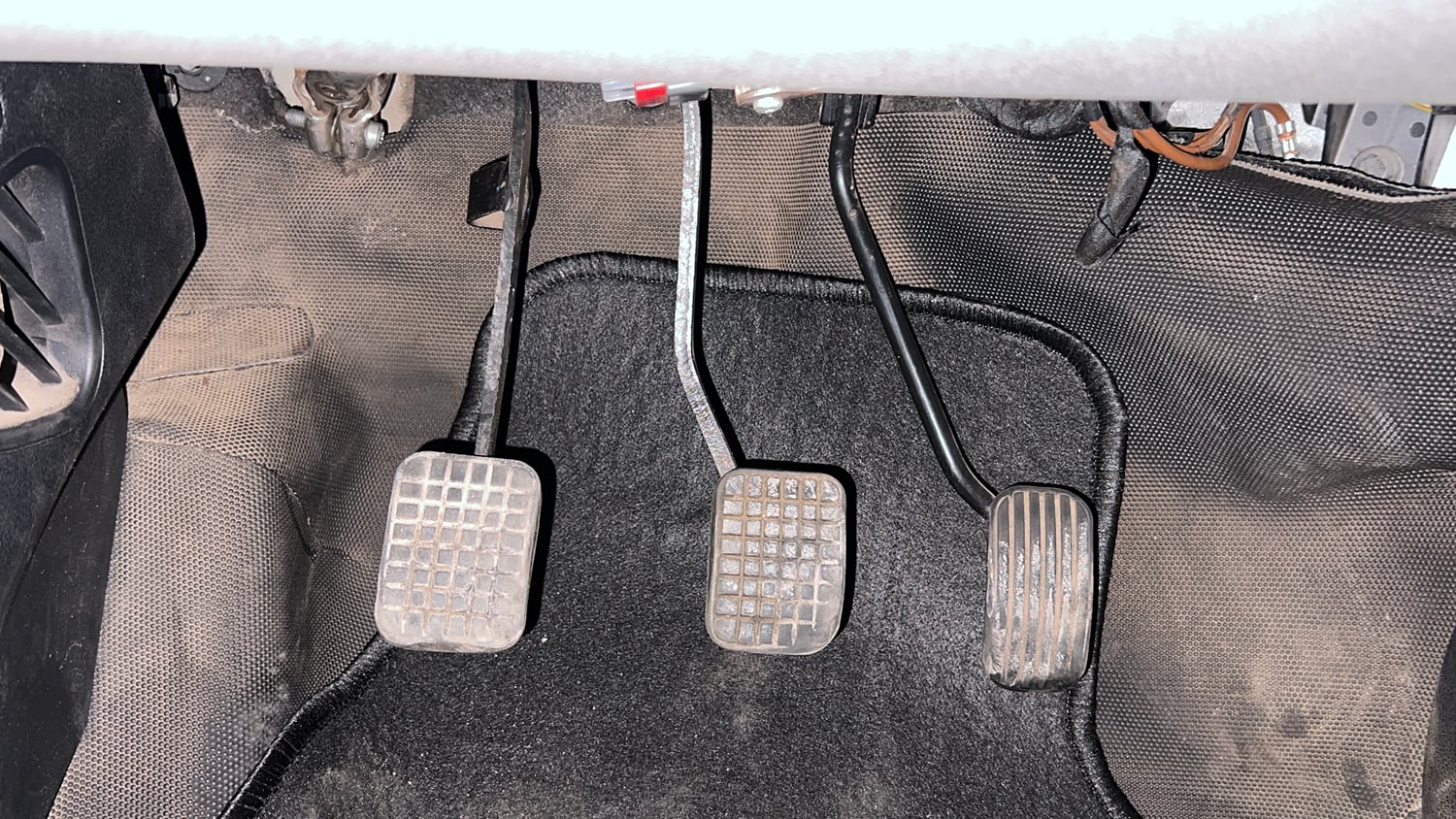 Used 2019 Tata Tiago Revotron XZ Plus Dual Tone Petrol Manual interior PEDALS VIEW