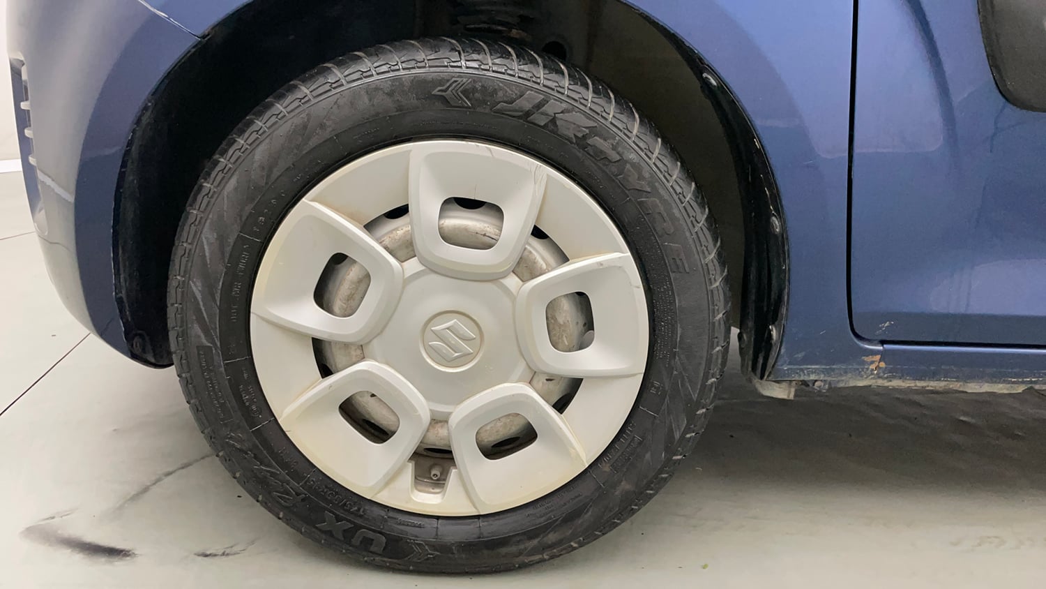Used 2021 Maruti Suzuki Ignis Sigma 1.2 MT Petrol Manual tyres LEFT FRONT TYRE RIM VIEW