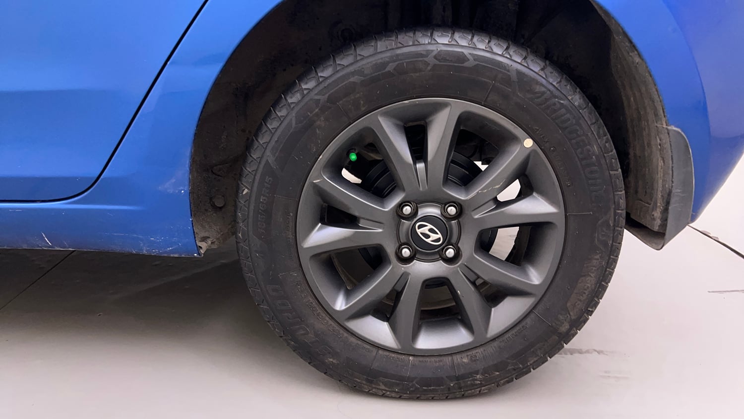 Used 2018 Hyundai Elite i20 Asta 1.2 AT Petrol Automatic tyres LEFT REAR TYRE RIM VIEW