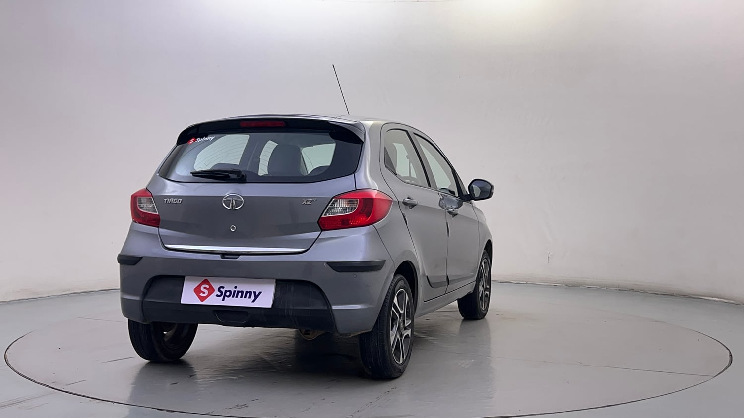 Used 2019 Tata Tiago Revotron XZ Plus Dual Tone Petrol Manual exterior RIGHT REAR CORNER VIEW