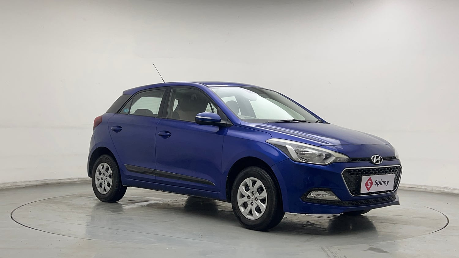 Used 2014 Hyundai Elite i20 Sportz 1.2 Petrol Manual exterior RIGHT FRONT CORNER VIEW