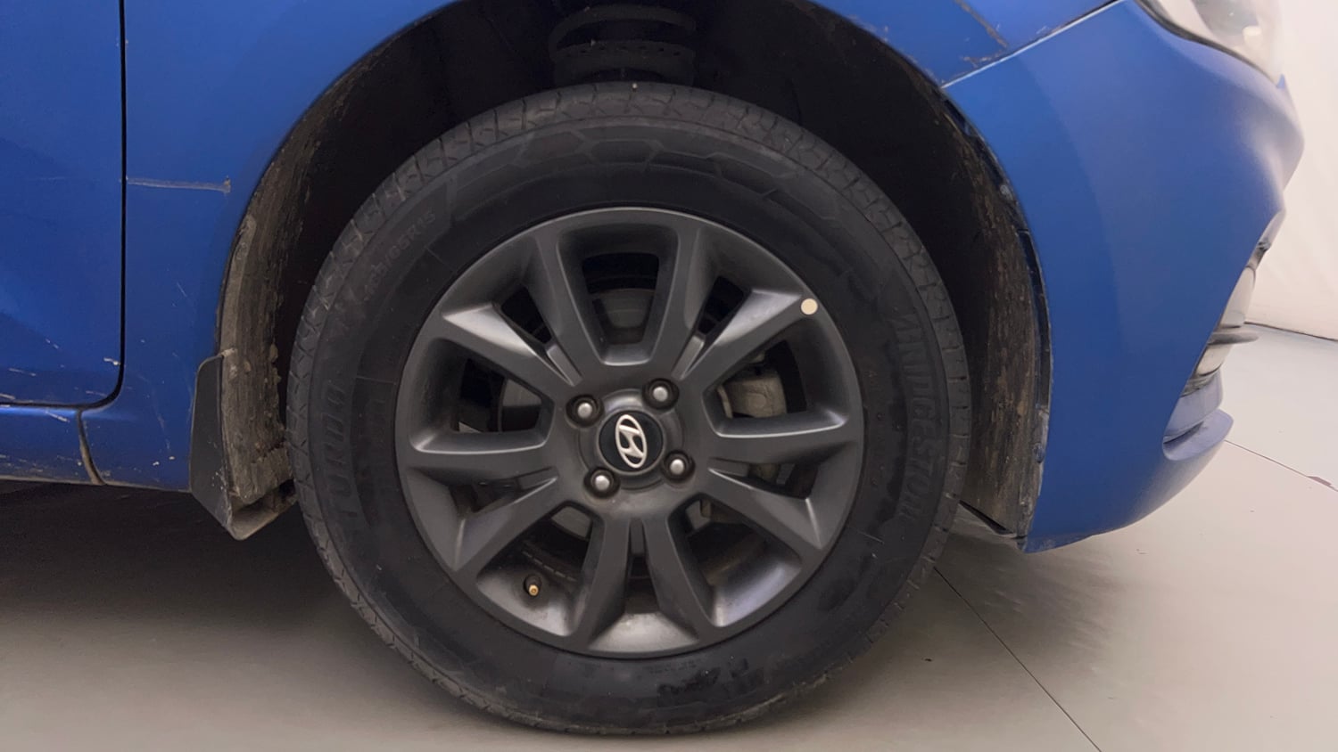 Used 2018 Hyundai Elite i20 Asta 1.2 AT Petrol Automatic tyres RIGHT FRONT TYRE RIM VIEW