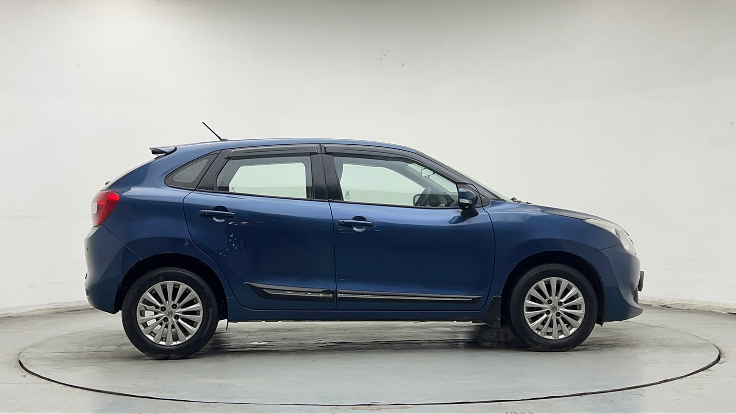 Used 2016 Maruti Suzuki Baleno Delta 1.2 AT Petrol Automatic exterior RIGHT SIDE VIEW