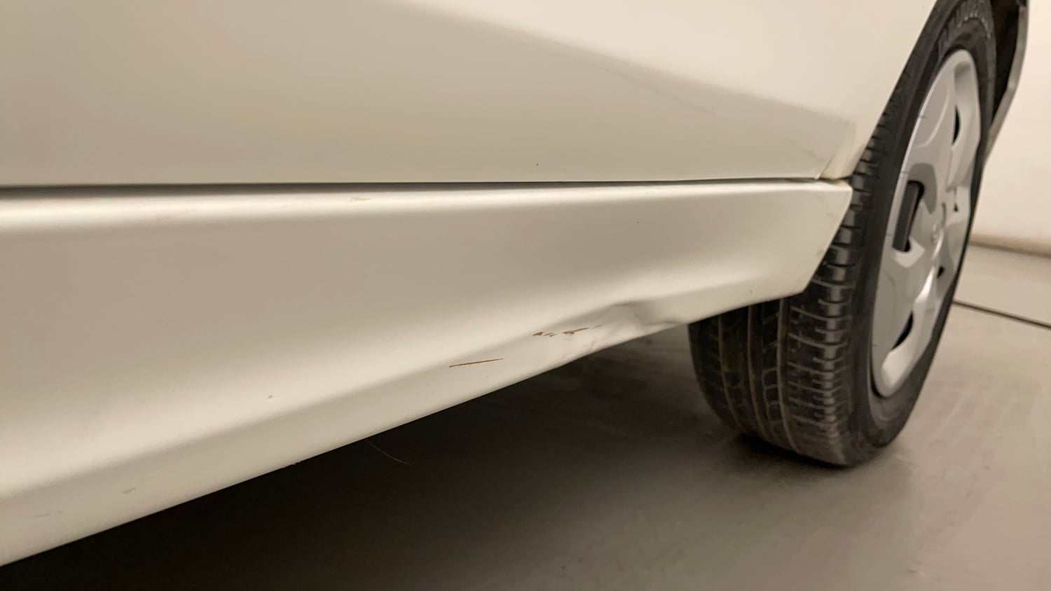 Used 2023 Tata Tiago XT (O) Petrol Manual dents MINOR DENT