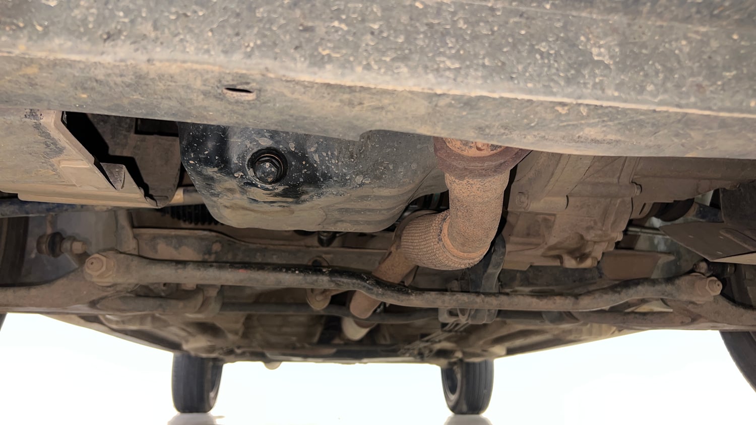 Used 2019 Tata Tiago Revotron XZ Plus Dual Tone Petrol Manual extra FRONT LEFT UNDERBODY VIEW