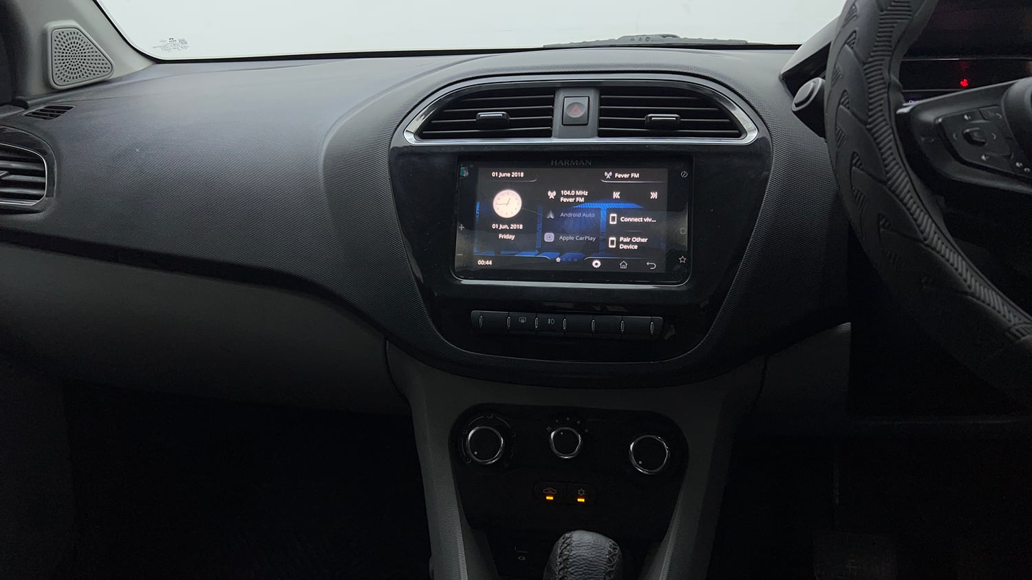 Used 2020 Tata Tiago XZA Petrol Automatic interior MUSIC SYSTEM & AC CONTROL VIEW