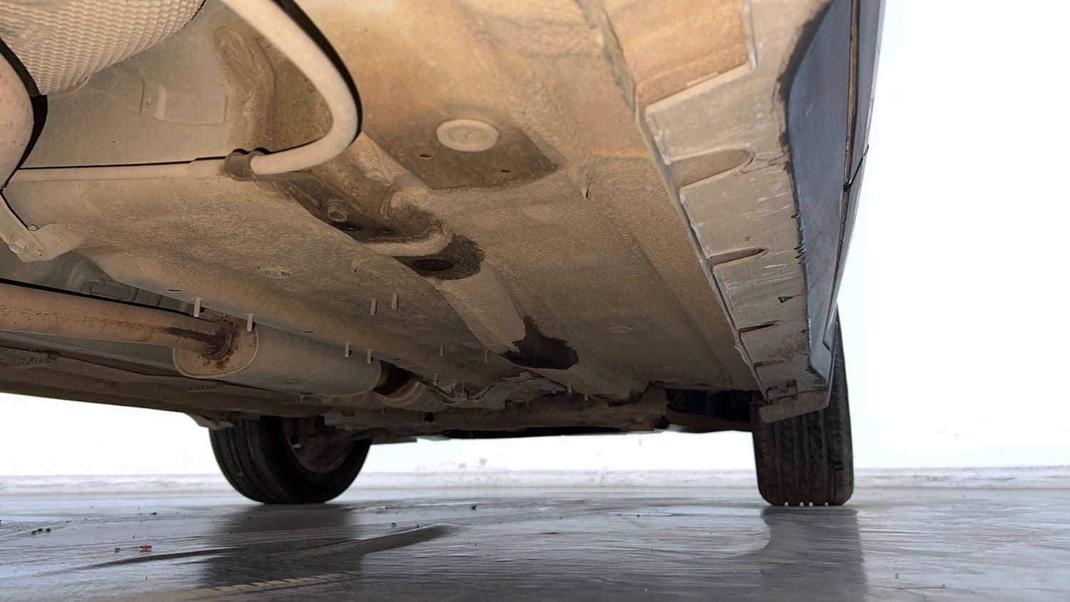Used 2023 Kia Sonet HTX 1.0 Turbo Petrol DCT Petrol Automatic extra REAR RIGHT UNDERBODY VIEW