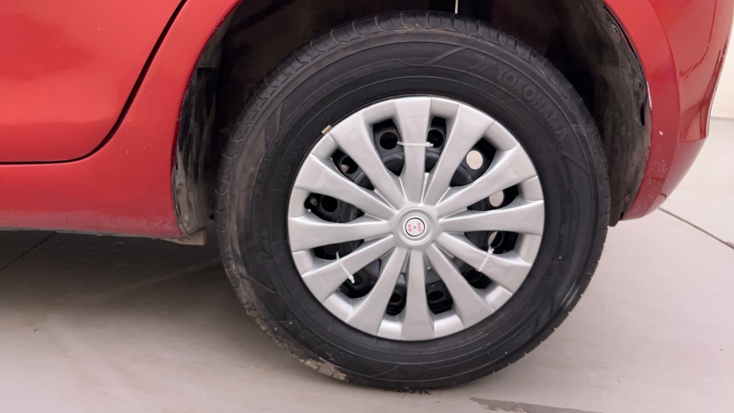Used 2012 Maruti Suzuki Swift VXi Petrol Manual tyres LEFT REAR TYRE RIM VIEW
