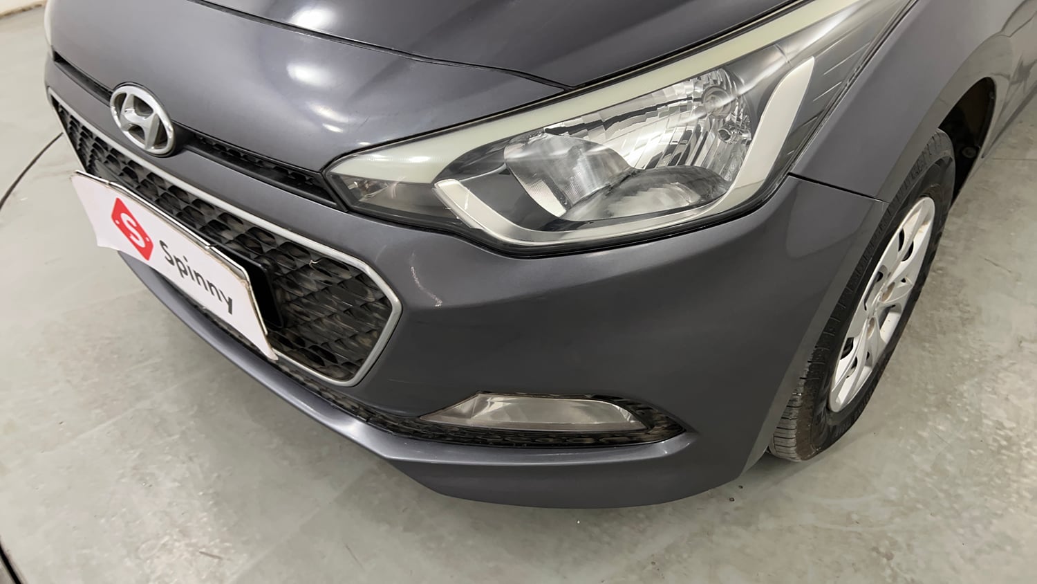 Used 2015 Hyundai Elite i20 Sportz 1.2 Petrol Manual dents MINOR SCRATCH