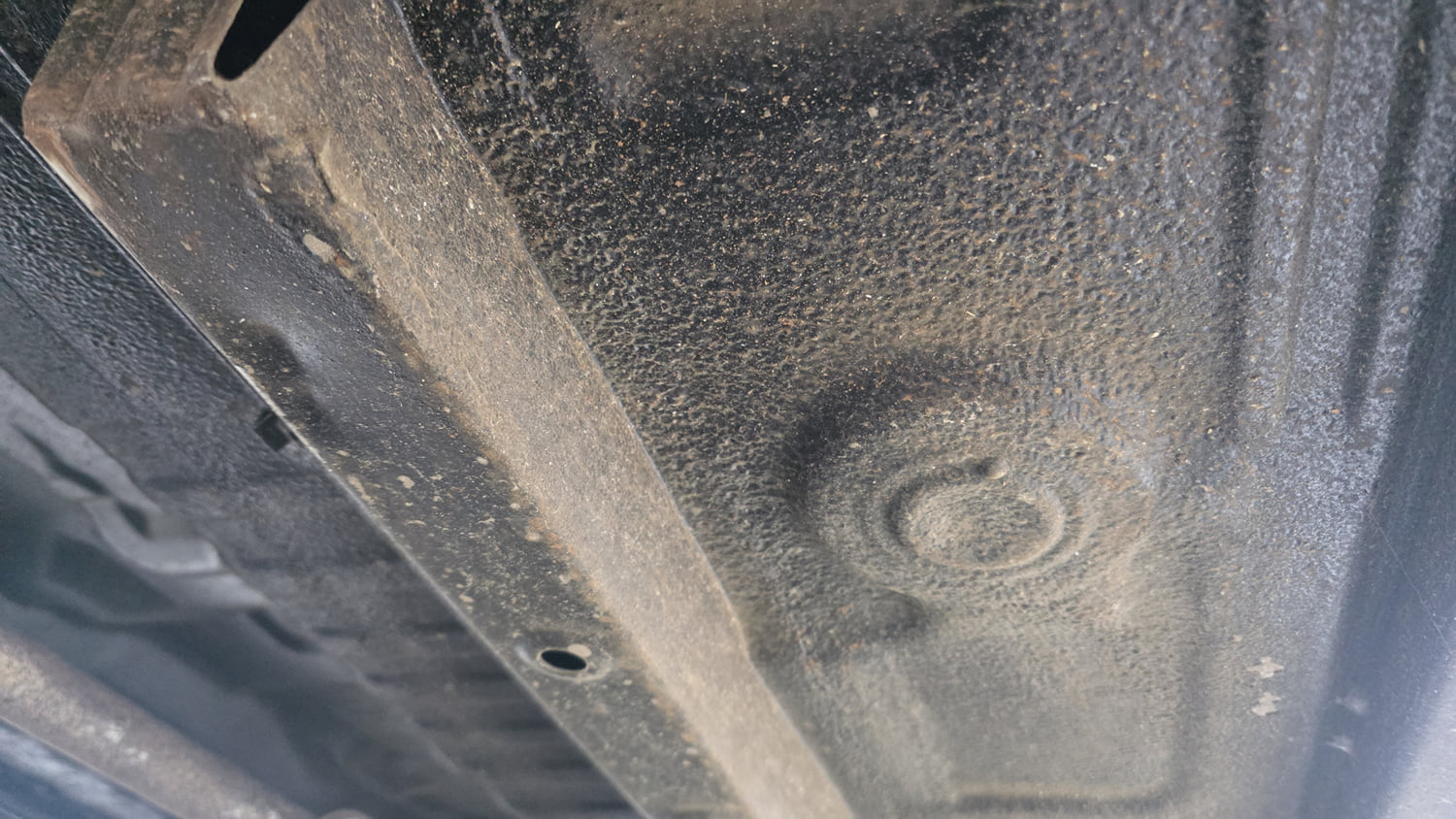 Used 2017 Maruti Suzuki Wagon R VXI Petrol Manual extra REAR RIGHT UNDERBODY VIEW