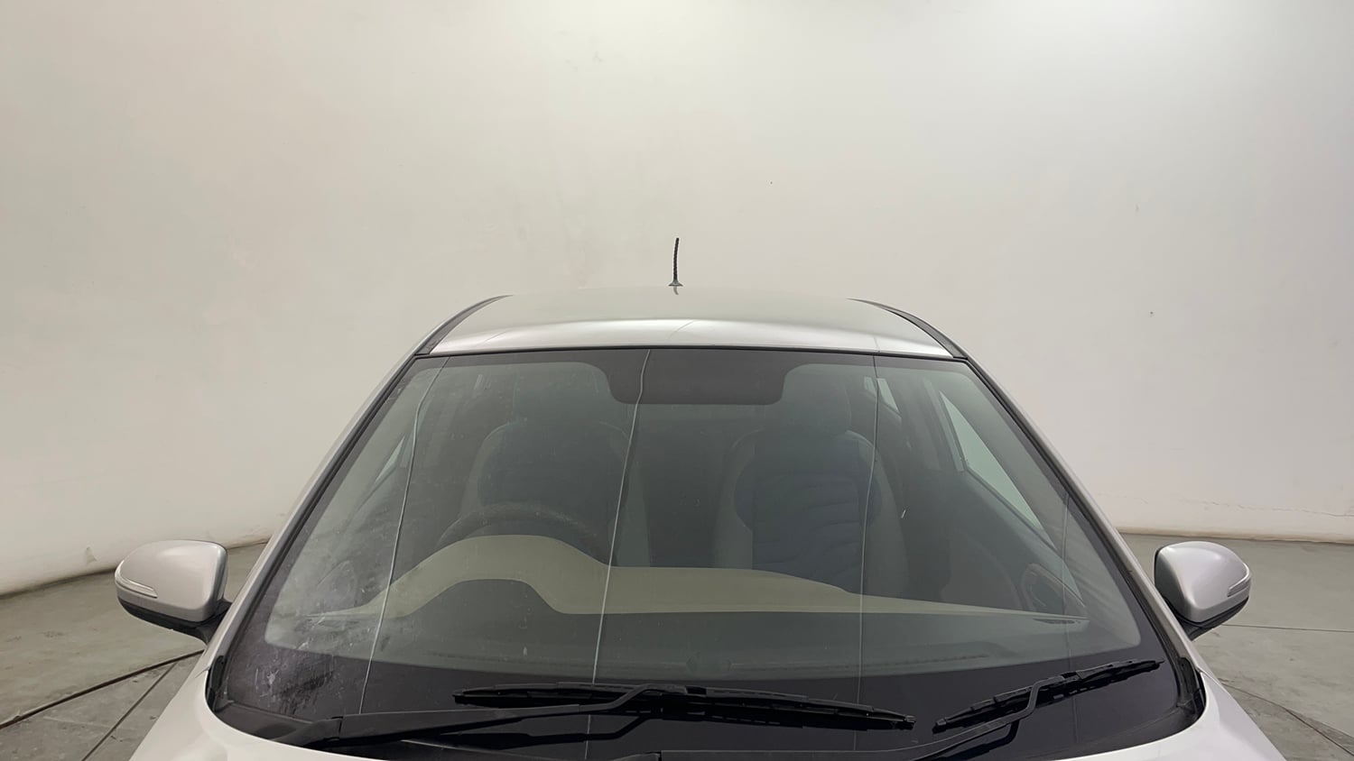 Used 2017 Hyundai Elite i20 Asta 1.2 Petrol Manual exterior FRONT WINDSHIELD VIEW