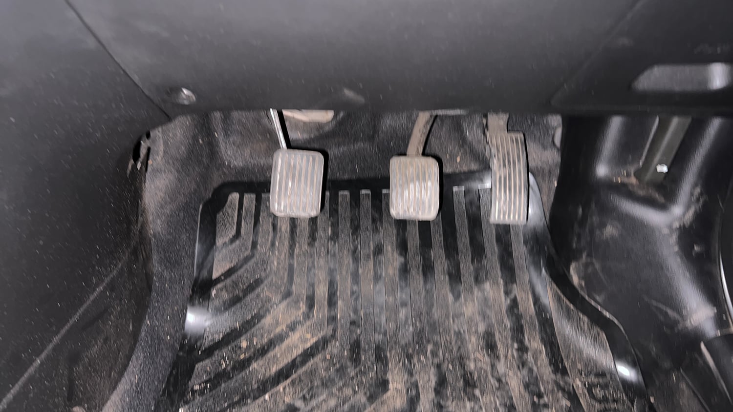 Used 2015 Hyundai Xcent SX 1.2 (O) Petrol Manual interior PEDALS VIEW