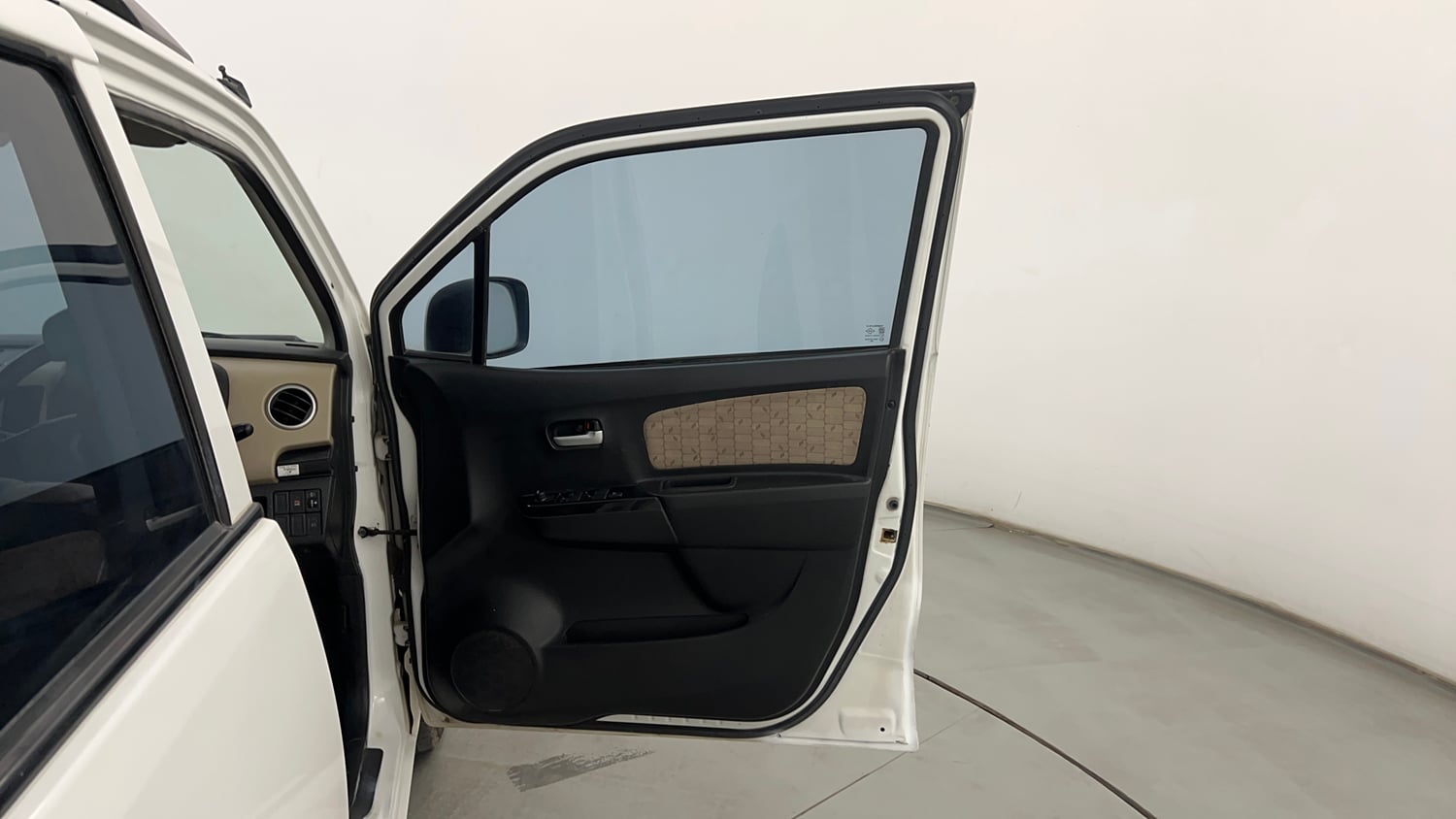 Used 2017 Maruti Suzuki Wagon R 1.0 VXI AMT (O) Petrol Automatic interior RIGHT FRONT DOOR OPEN VIEW