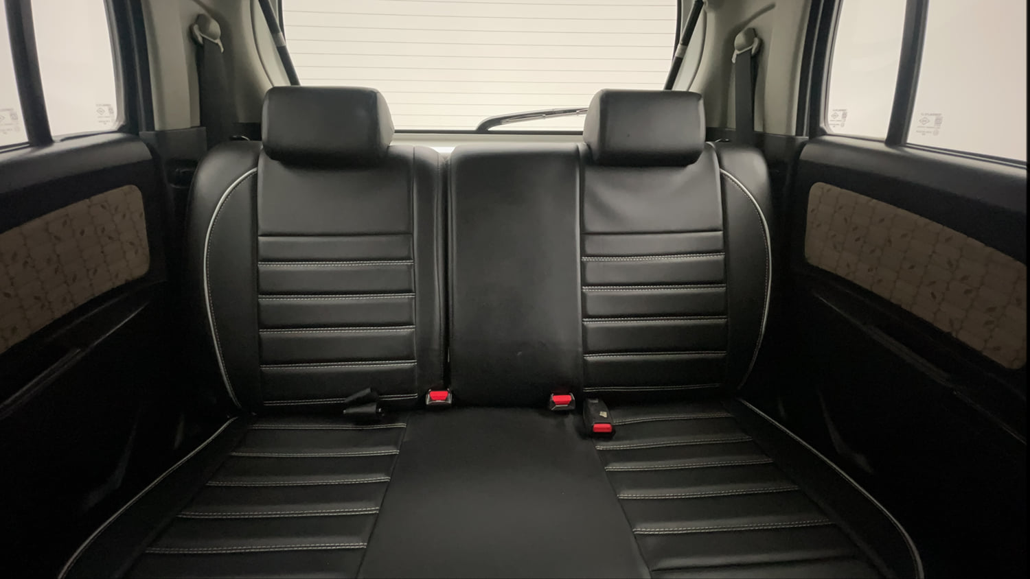 Used 2017 Maruti Suzuki Wagon R 1.0 VXI AMT Petrol Automatic interior REAR SEAT CONDITION VIEW