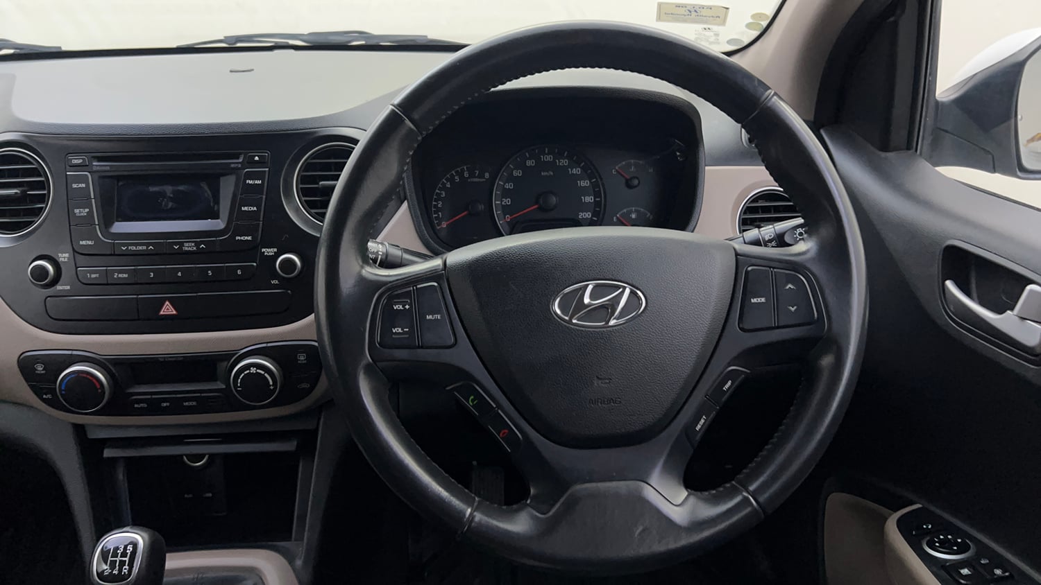 Used 2015 Hyundai Xcent SX 1.2 (O) Petrol Manual interior STEERING VIEW