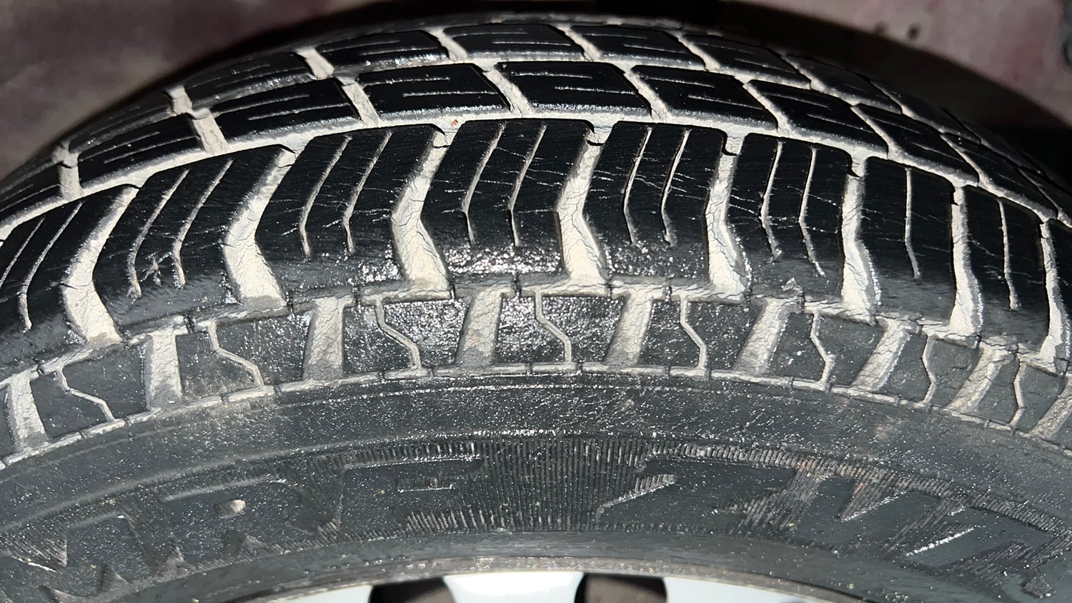 Used 2015 Hyundai Eon Era + Petrol Manual tyres RIGHT FRONT TYRE TREAD VIEW