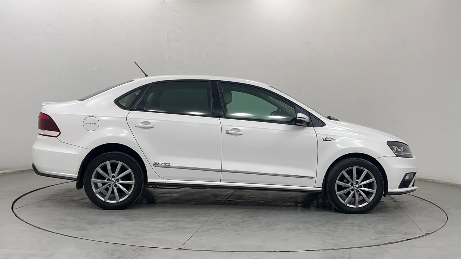 Used 2022 Volkswagen Vento Highline Plus 1.0L TSI Automatic Petrol Automatic exterior RIGHT SIDE VIEW