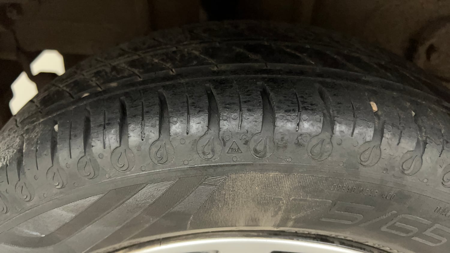 Used 2021 Tata Tiago XZ Petrol Manual tyres RIGHT REAR TYRE TREAD VIEW