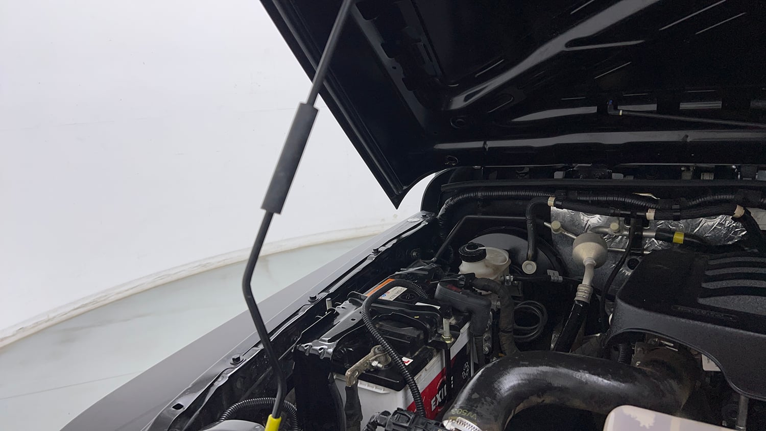 Used 2024 Mahindra Thar LX Hard Top Diesel MT RWD Diesel Manual engine ENGINE RIGHT SIDE HINGE & APRON VIEW