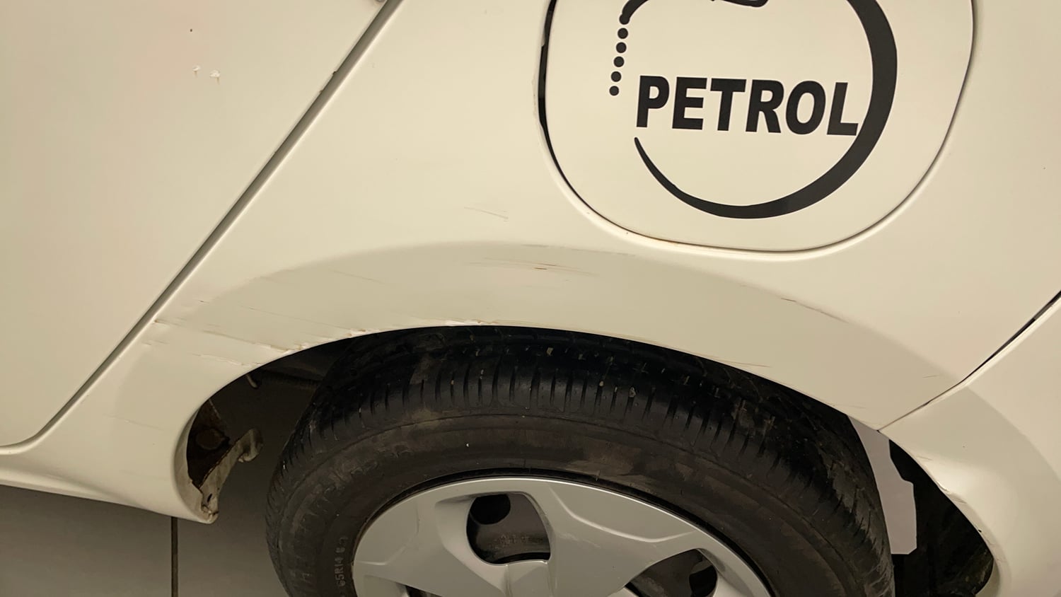 Used 2023 Tata Tiago XT (O) Petrol Manual dents MINOR DENT