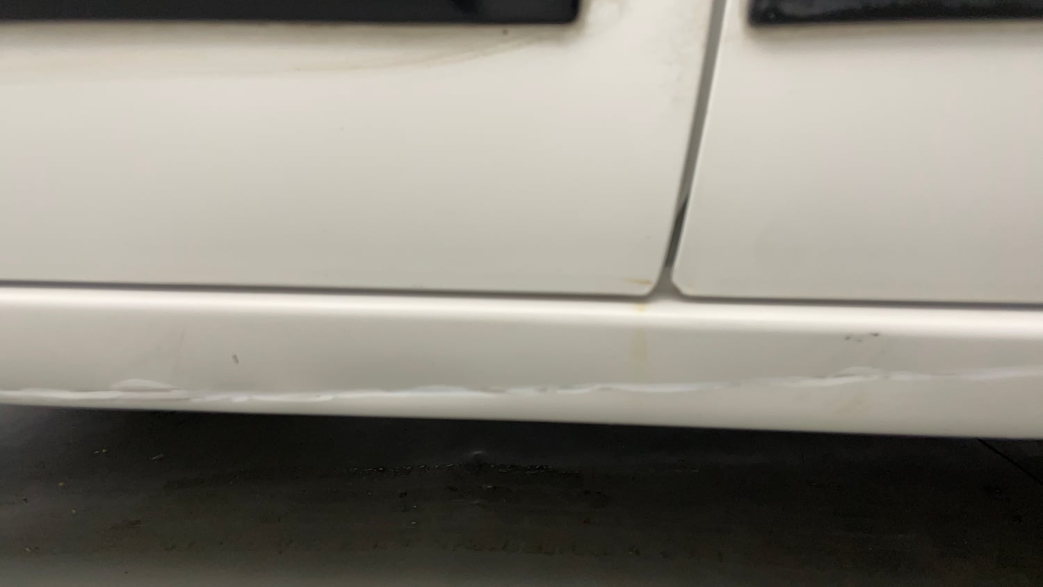 Used 2017 Maruti Suzuki Wagon R 1.0 VXI AMT Petrol Automatic dents MINOR SCRATCH