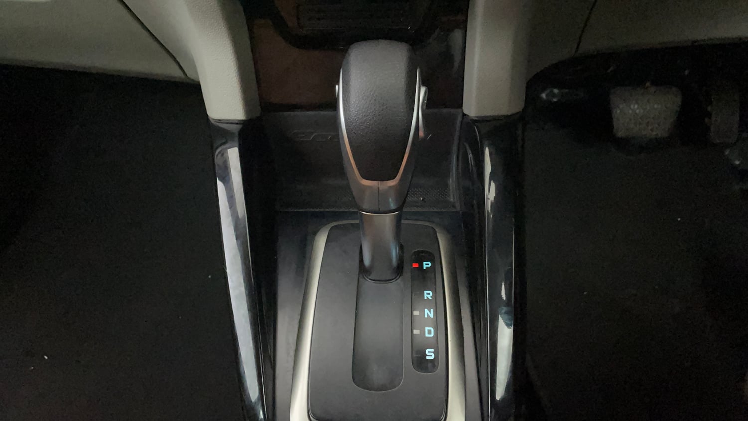 Used 2016 Ford EcoSport Titanium 1.5L Ti-VCT AT Petrol Automatic interior GEAR  KNOB VIEW