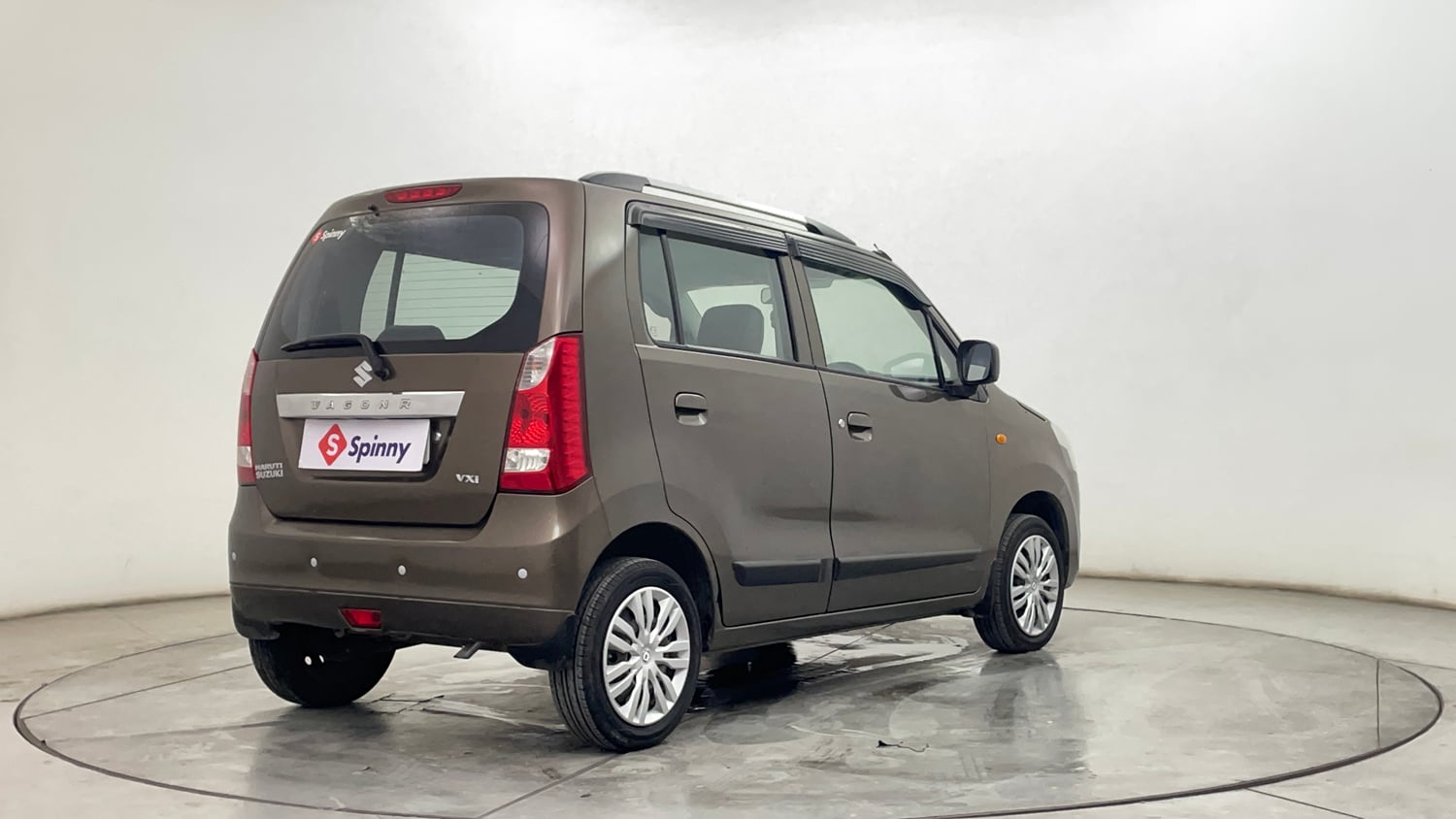 Used 2015 Maruti Suzuki Wagon R VXI Petrol Manual exterior RIGHT REAR CORNER VIEW