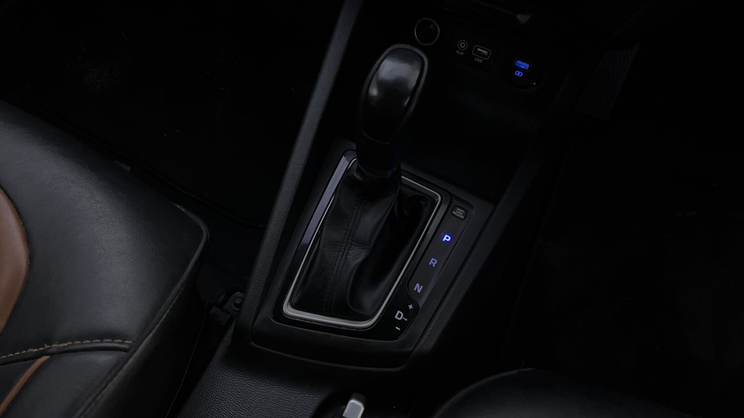Used 2018 Hyundai Elite i20 Asta 1.2 AT Petrol Automatic interior GEAR  KNOB VIEW
