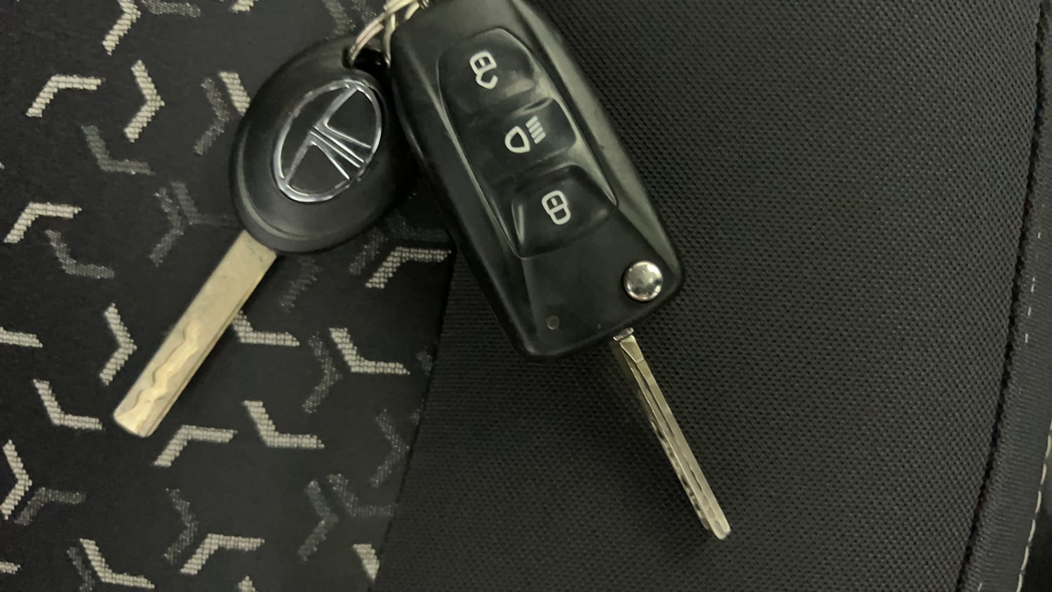 Used 2021 Tata Tiago XZ Petrol Manual extra CAR KEY VIEW