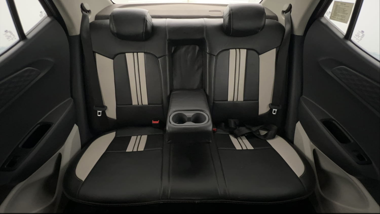Used 2022 Hyundai Aura S 1.2 CNG Cng Manual interior REAR SEAT CONDITION VIEW
