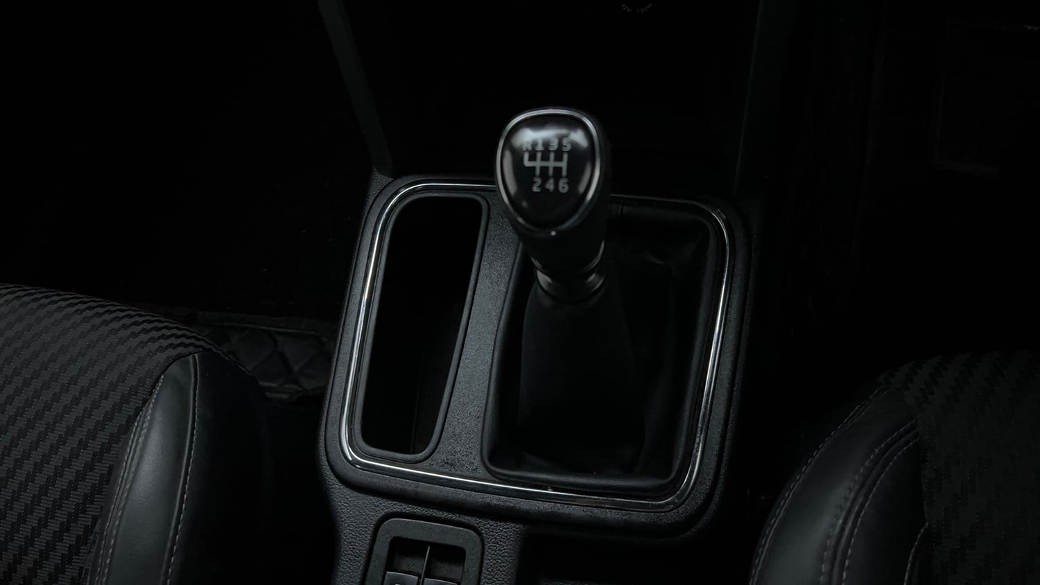 Used 2024 Mahindra Thar LX Hard Top Diesel MT RWD Diesel Manual interior GEAR  KNOB VIEW