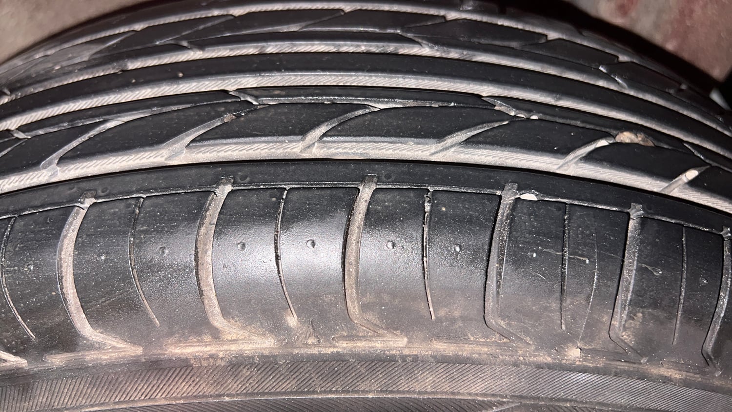 Used 2012 Maruti Suzuki Swift VXi Petrol Manual tyres LEFT REAR TYRE TREAD VIEW