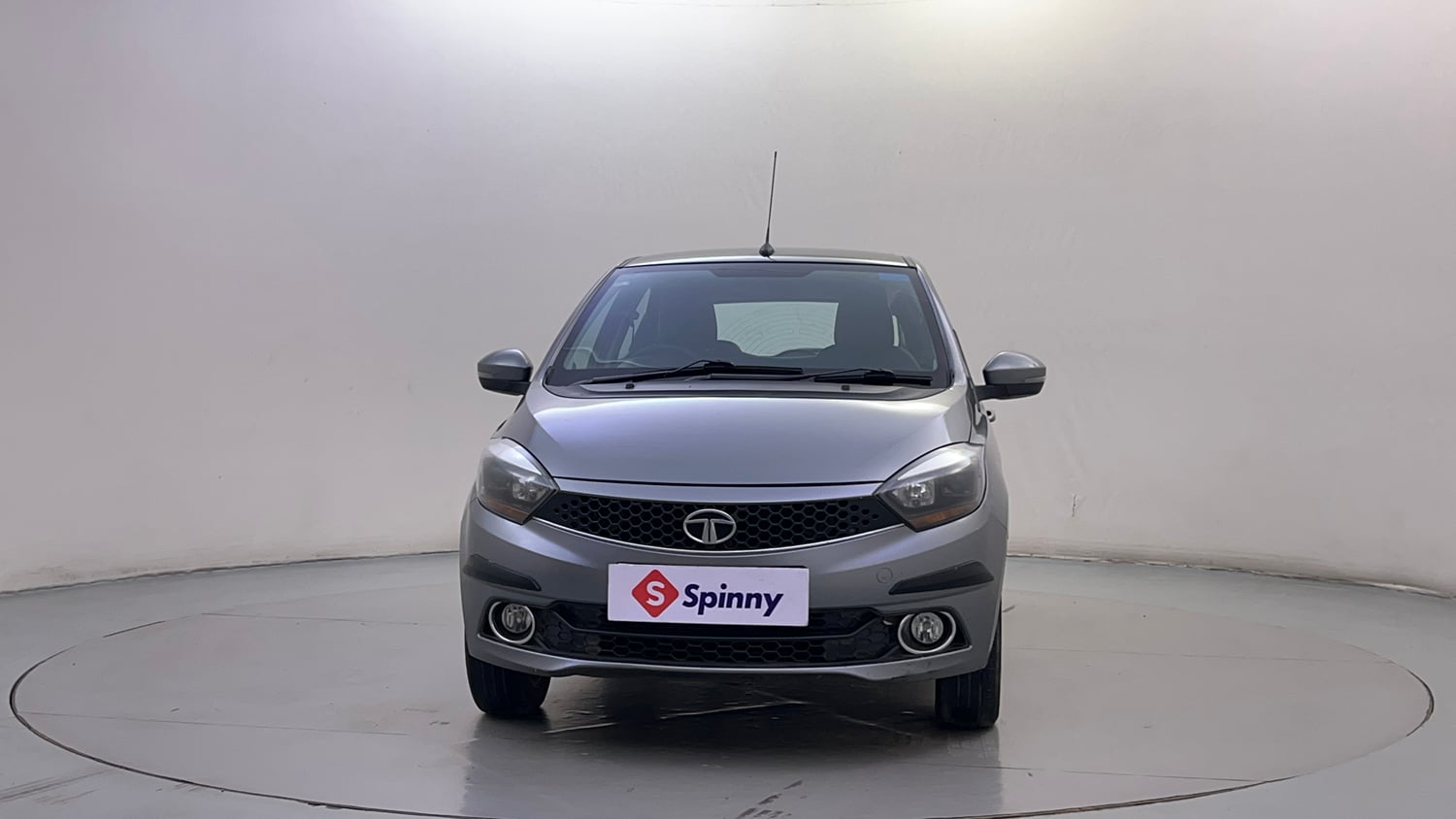 Used 2019 Tata Tiago Revotron XZ Plus Dual Tone Petrol Manual exterior FRONT VIEW