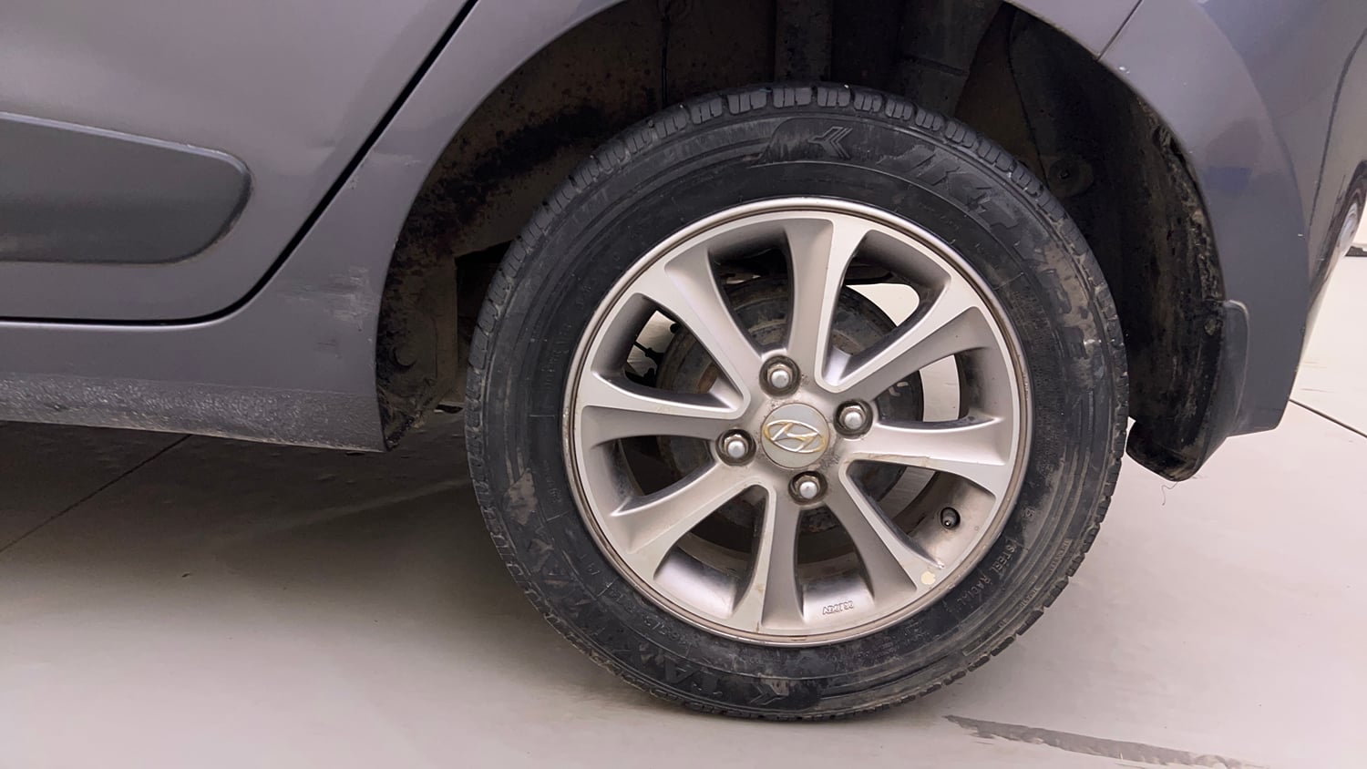Used 2016 Hyundai Grand i10 Asta 1.2 Kappa VTVT (O) Petrol Manual tyres LEFT REAR TYRE RIM VIEW