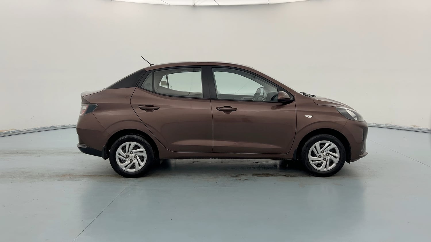 Used 2022 Hyundai Aura S 1.2 CNG Cng Manual exterior RIGHT SIDE VIEW