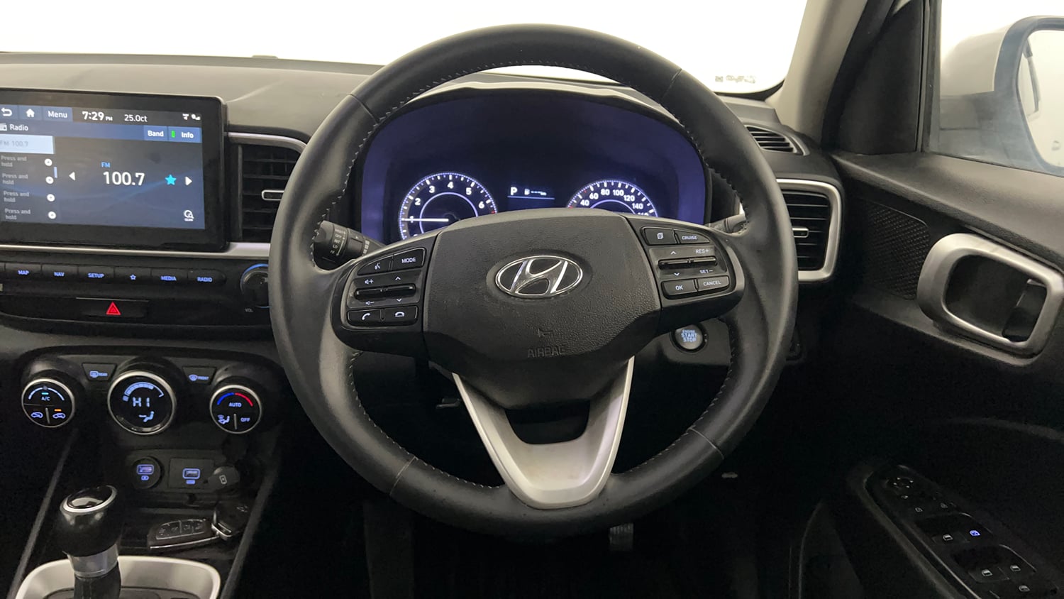 Used 2019 Hyundai Venue SX Plus 1.0 Turbo DCT Petrol Automatic interior STEERING VIEW