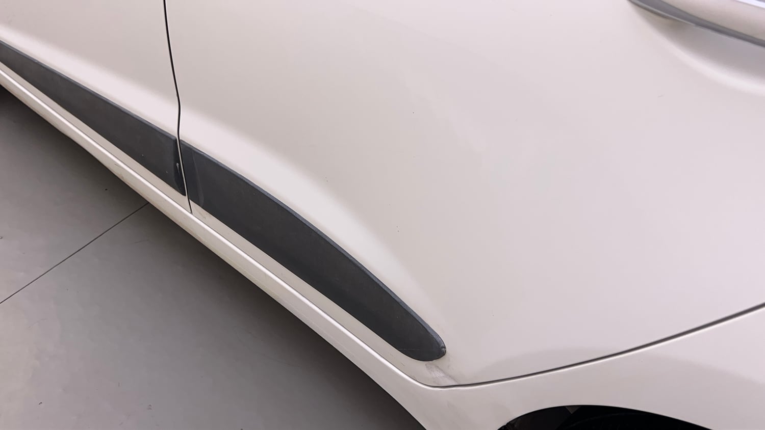 Used 2015 Hyundai Xcent SX 1.2 (O) Petrol Manual dents MINOR SCRATCH