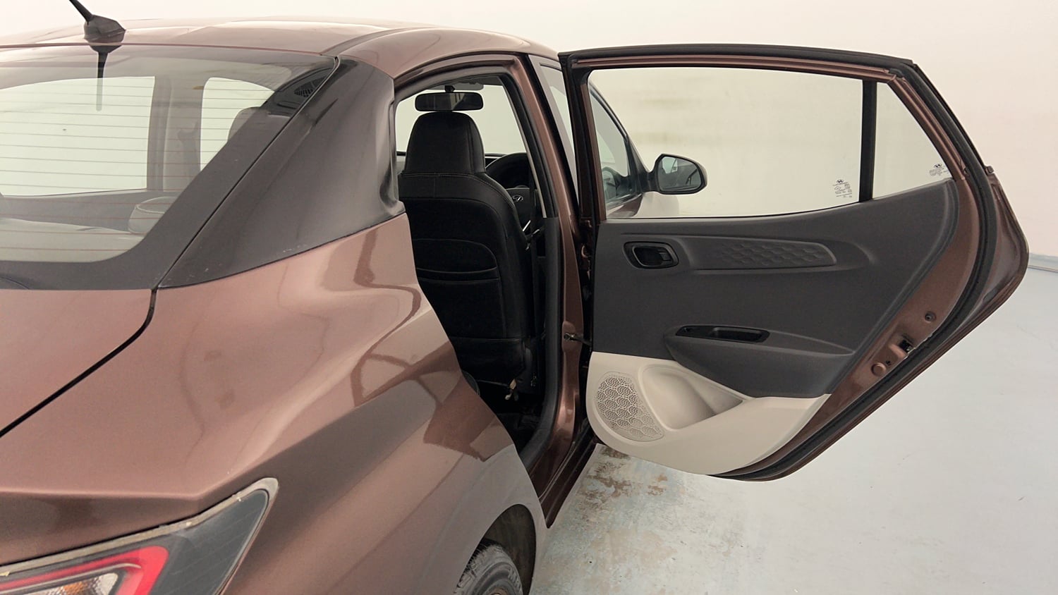 Used 2022 Hyundai Aura S 1.2 CNG Cng Manual interior RIGHT REAR DOOR OPEN VIEW