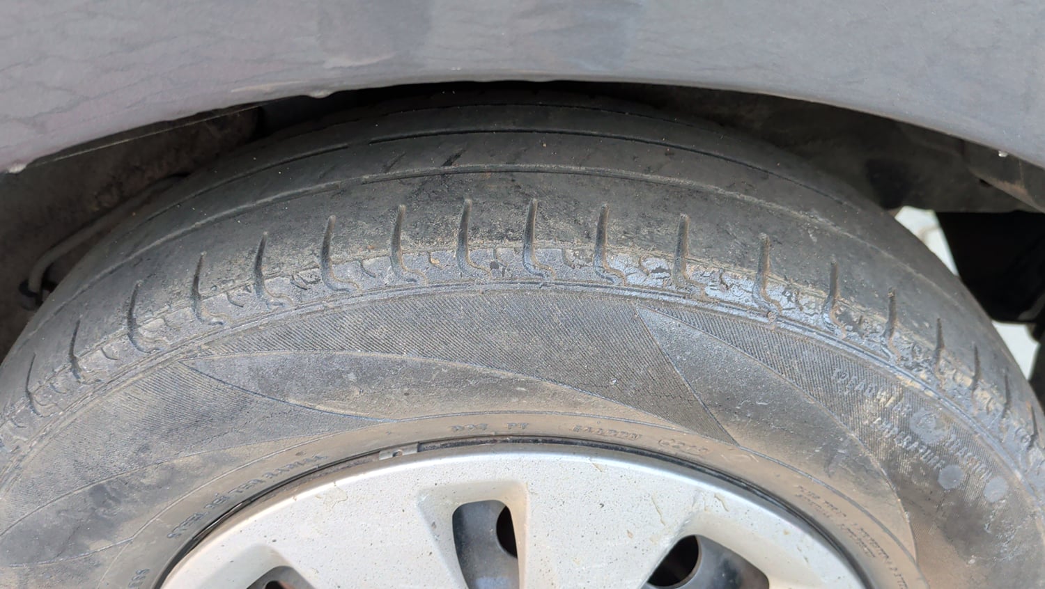 Used 2012 Hyundai i10 Sportz 1.2 Kappa2 Petrol Manual tyres LEFT REAR TYRE TREAD VIEW