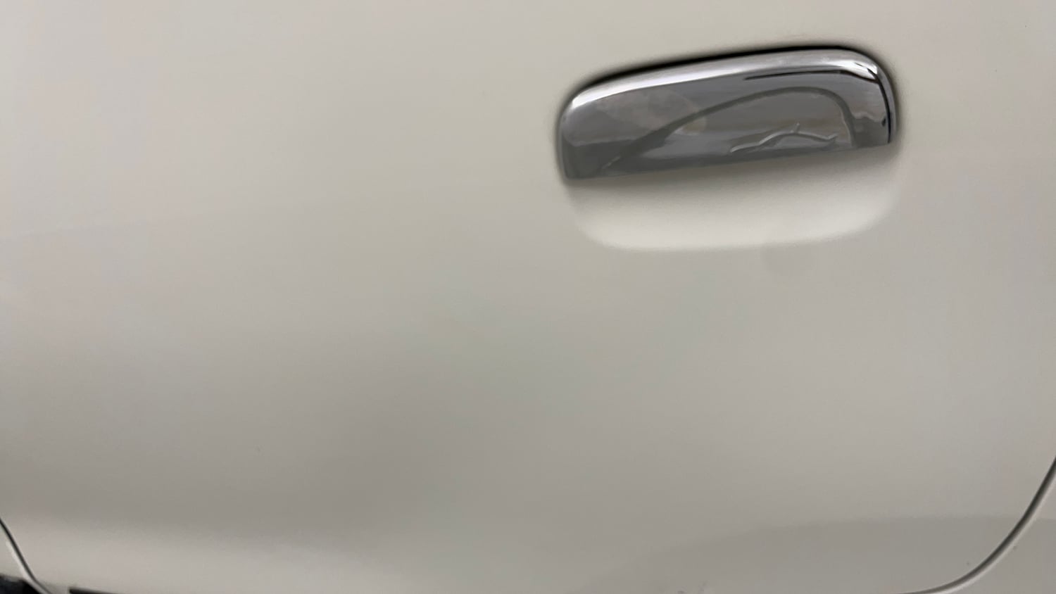 Used 2017 Maruti Suzuki Wagon R 1.0 VXI AMT Petrol Automatic dents MINOR SCRATCH
