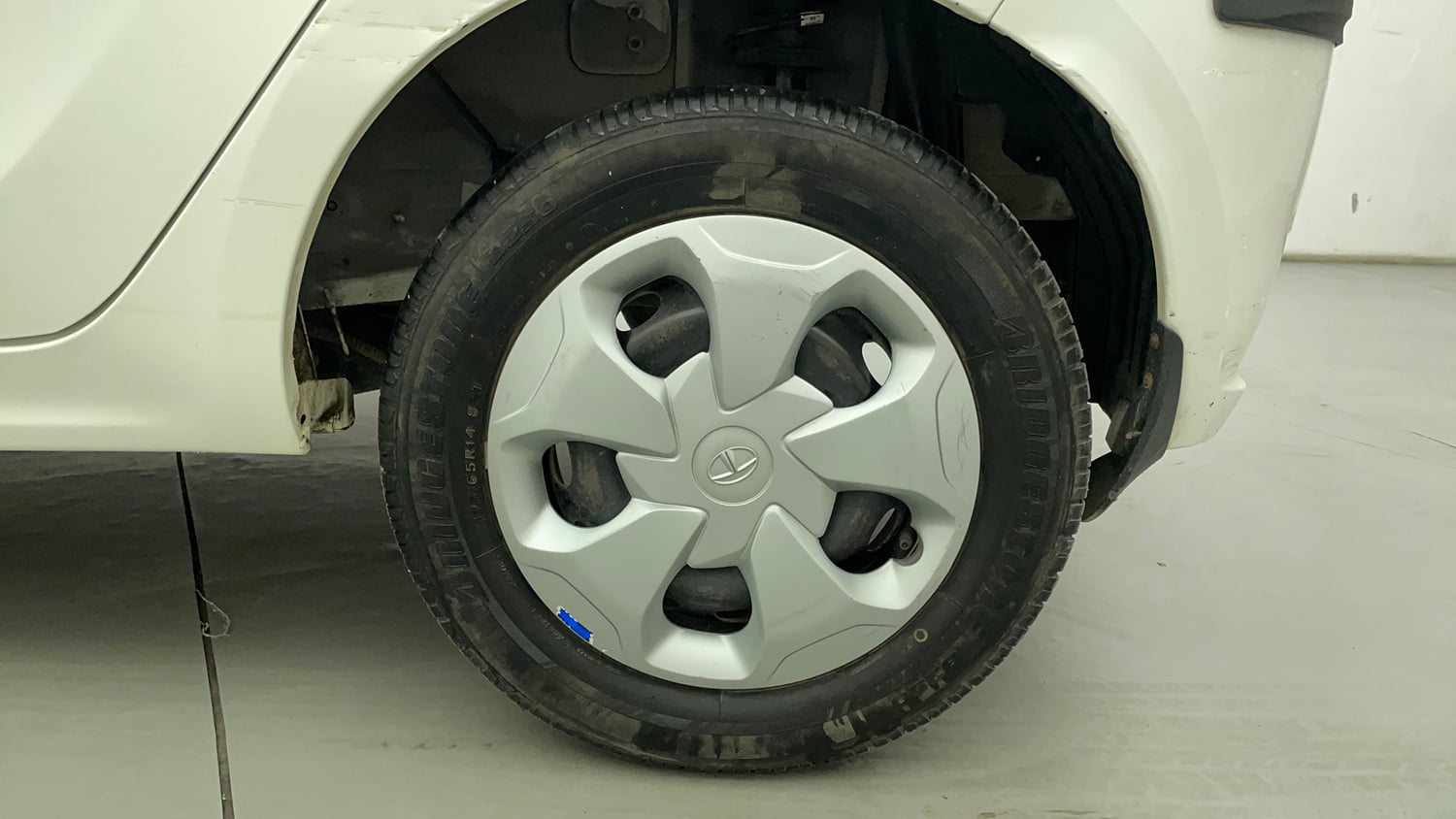 Used 2023 Tata Tiago XT (O) Petrol Manual tyres LEFT REAR TYRE RIM VIEW
