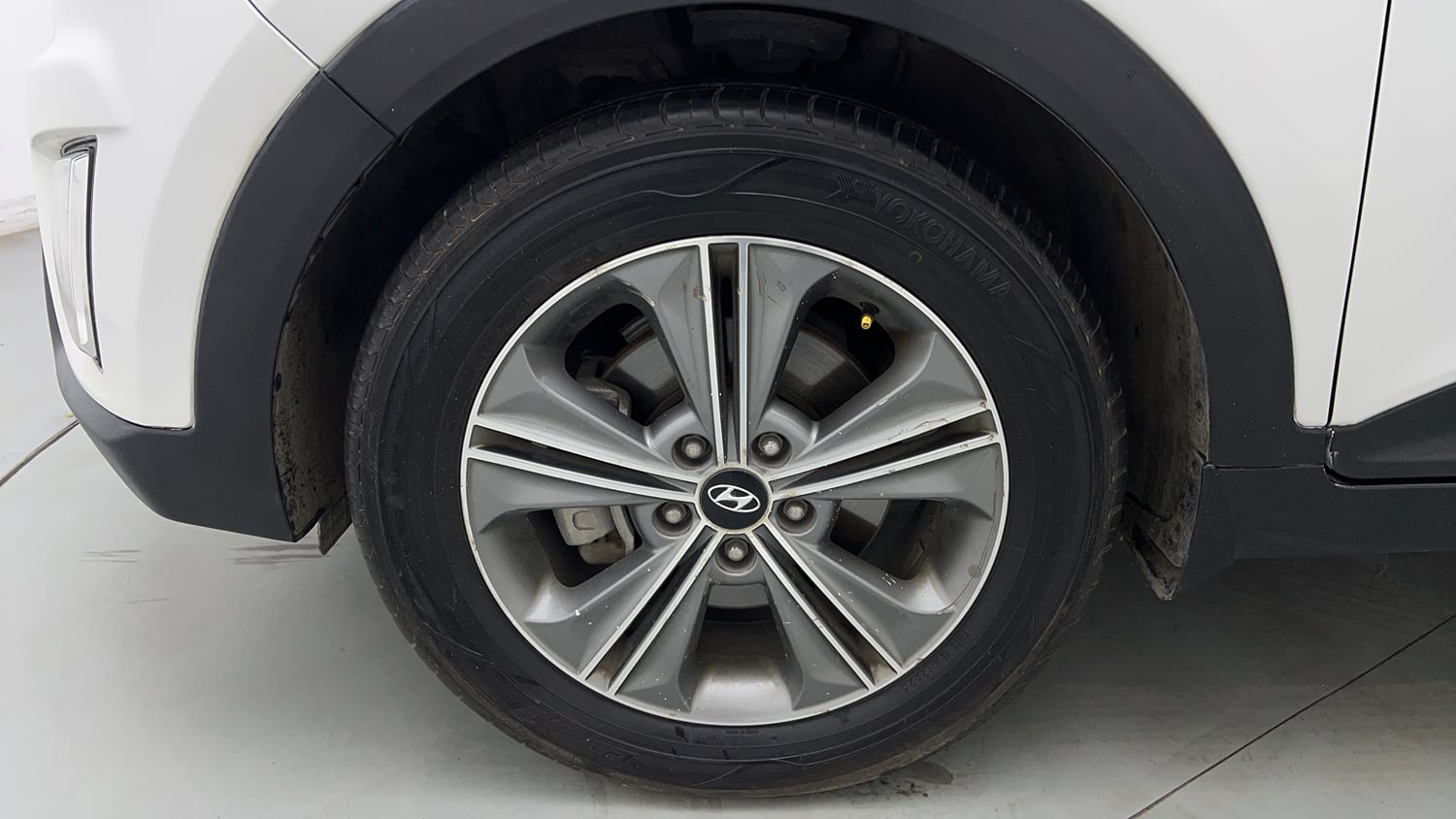 Used 2017 Hyundai Creta SX Plus 1.6 AT Petrol Petrol Automatic tyres LEFT FRONT TYRE RIM VIEW