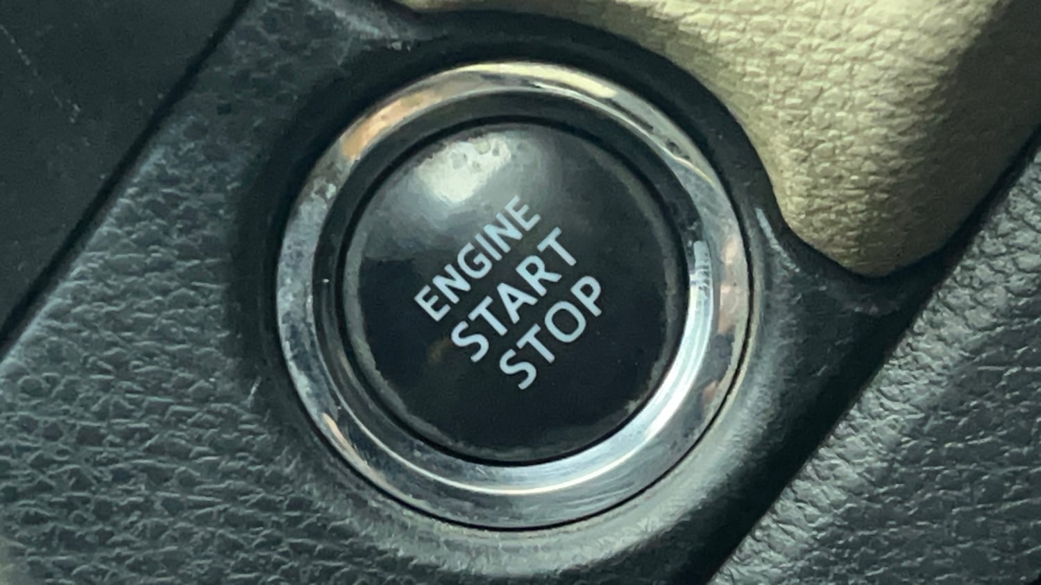 Used 2016 Toyota Corolla Altis VL AT Petrol Petrol Automatic top_features Keyless start