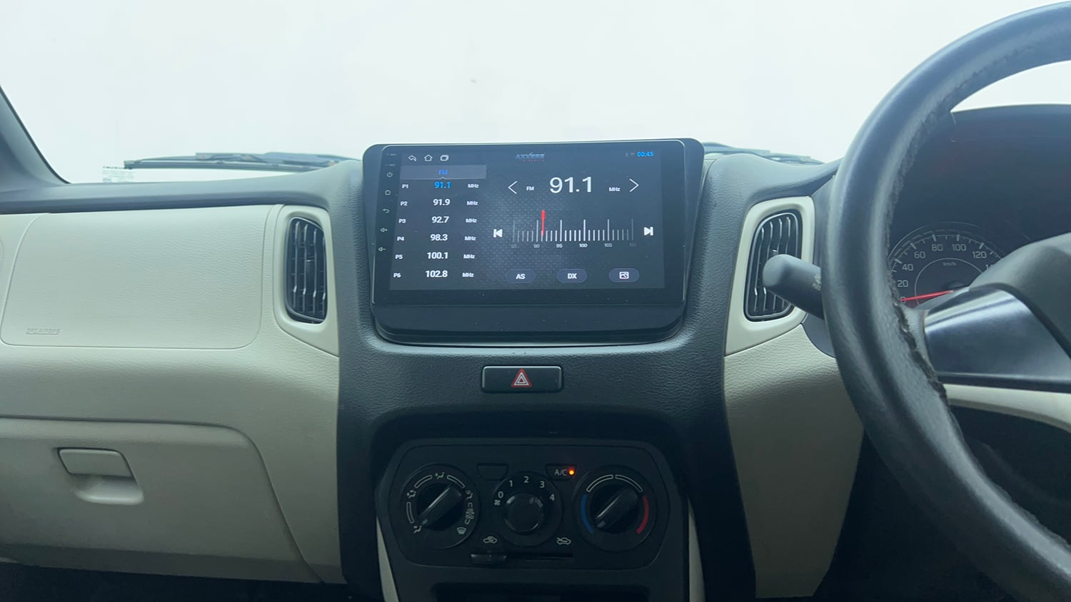 Used 2022 Maruti Suzuki Wagon R VXI 1.0 CNG Cng Manual top_features Integrated (in-dash) music system