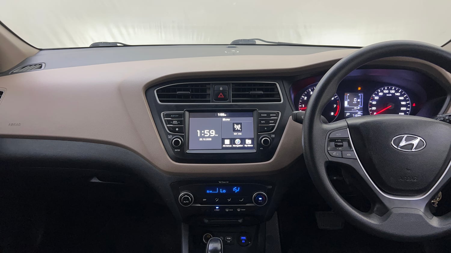 Used 2018 Hyundai Elite i20 Asta 1.2 AT Petrol Automatic interior MUSIC SYSTEM & AC CONTROL VIEW