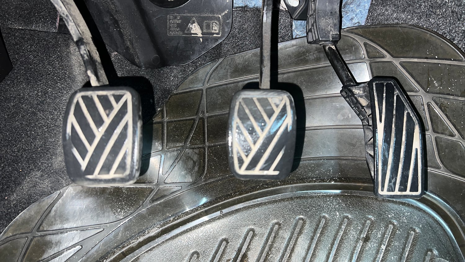 Used 2021 Maruti Suzuki Swift VXi Petrol Manual interior PEDALS VIEW