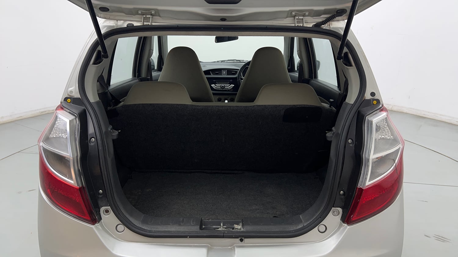 Used 2017 maruti-suzuki Alto K10 VXi (O) AMT Petrol Automatic interior DICKY INSIDE VIEW