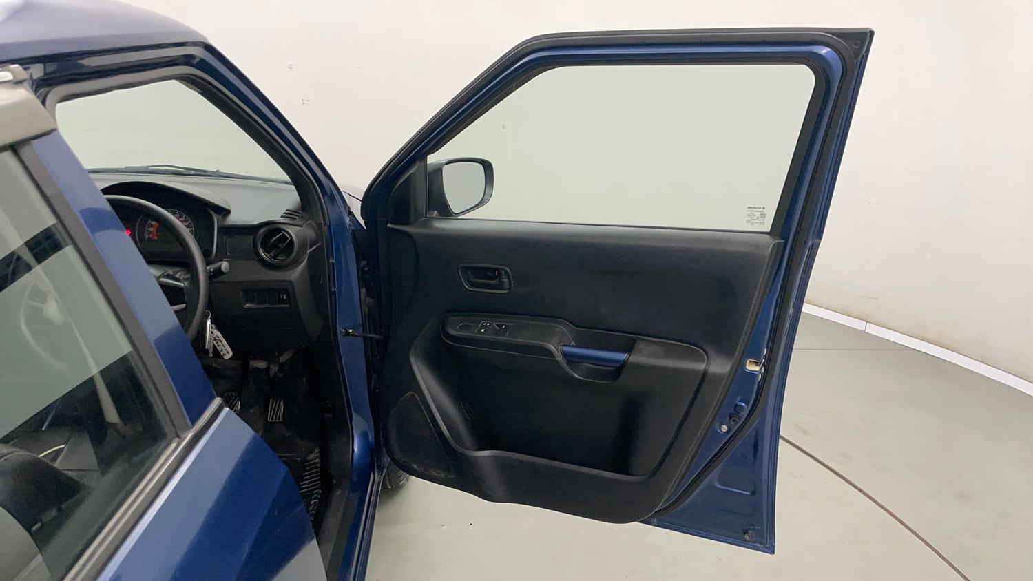 Used 2021 Maruti Suzuki Ignis Sigma 1.2 MT Petrol Manual interior RIGHT FRONT DOOR OPEN VIEW