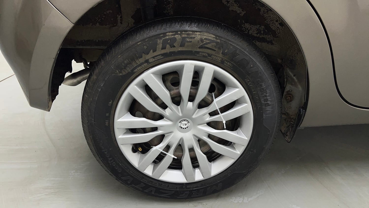 Used 2023 Maruti Suzuki Wagon R VXI 1.0 CNG Cng Manual tyres RIGHT REAR TYRE RIM VIEW