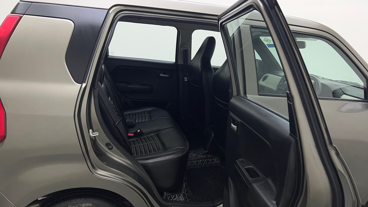 Used 2023 Maruti Suzuki Wagon R VXI 1.0 CNG Cng Manual interior RIGHT SIDE REAR DOOR CABIN VIEW
